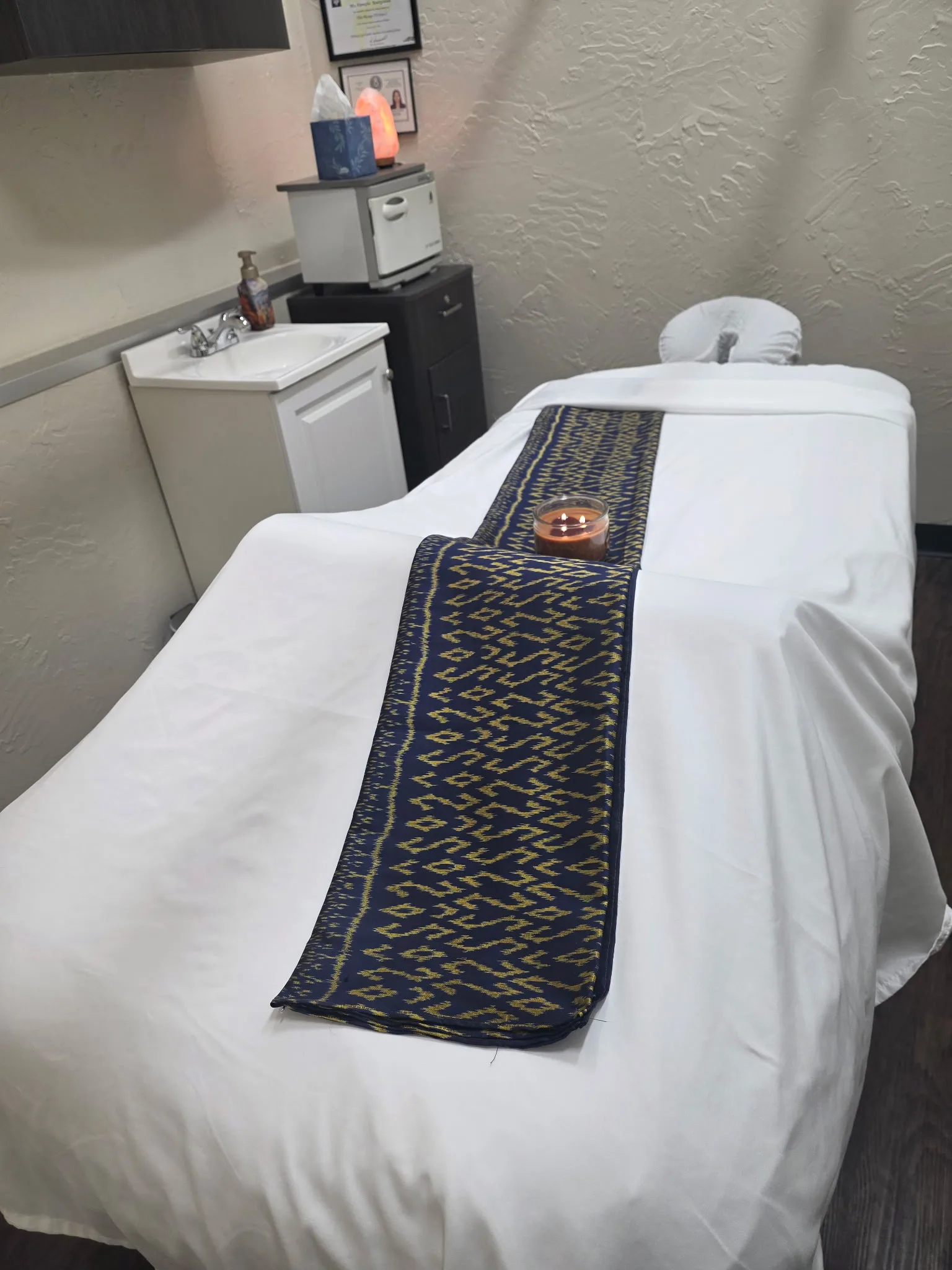 Prepared massage studio room